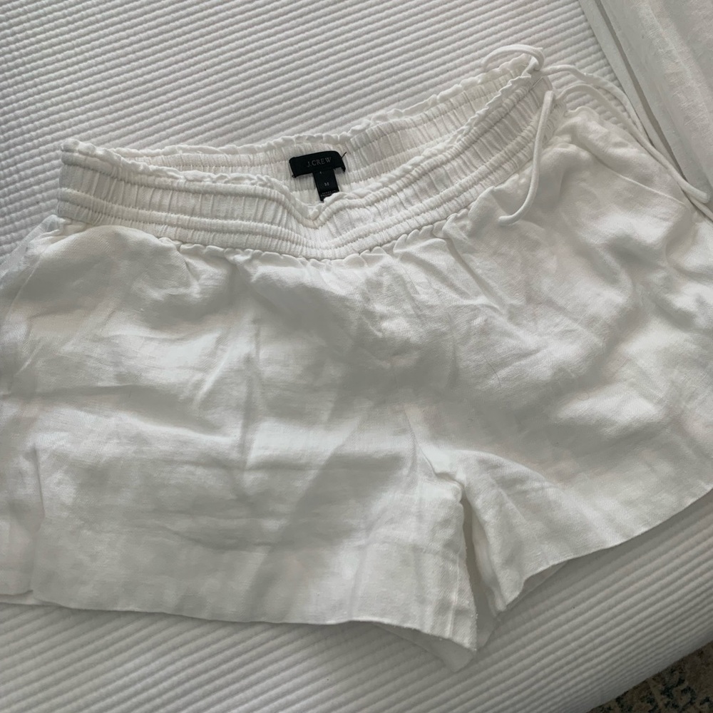 White j crew pull on shorts
